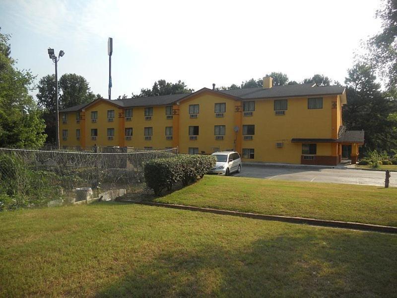 Lodge West Super Inn מראה חיצוני תמונה